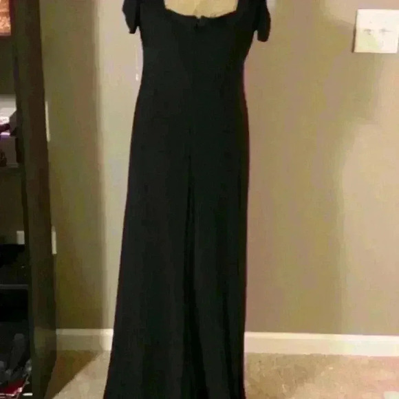 R&M cold shoulder dress. Brand new with tags. - Picture 4 of 7